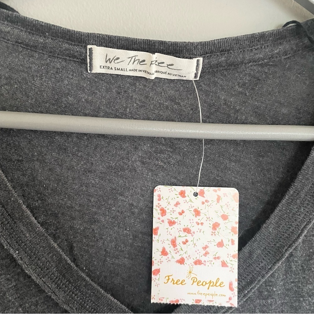 FREE PEOPLE | Grey V-neck Relaxed Fit Casual T-shirt | Size XS | Light Fabric - Picture 6 of 13